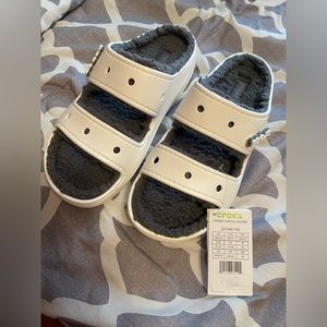 NWT Crocs Classic Cozzzy Sandal
